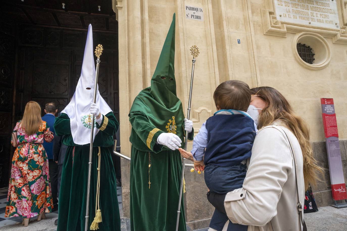 Fotos: Exposición de los pasos de la cofradía de San Pedro