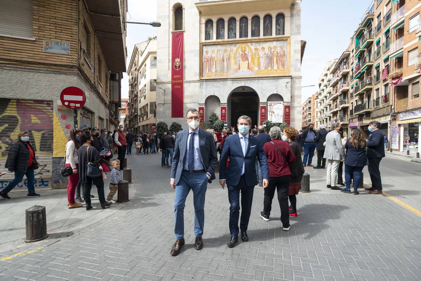 Fotos Semana Santa Murcia: Fieles del Cristo del Perdón acuden a San Antolín para recordar el tradicional besapié