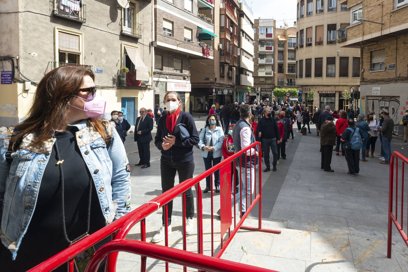 Fotos Semana Santa Murcia: Fieles del Cristo del Perdón acuden a San Antolín para recordar el tradicional besapié