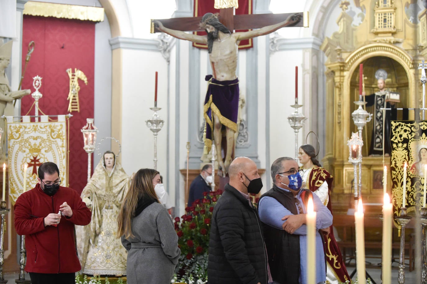 Fotos: Los murcianos visitan al Cristo del Rescate