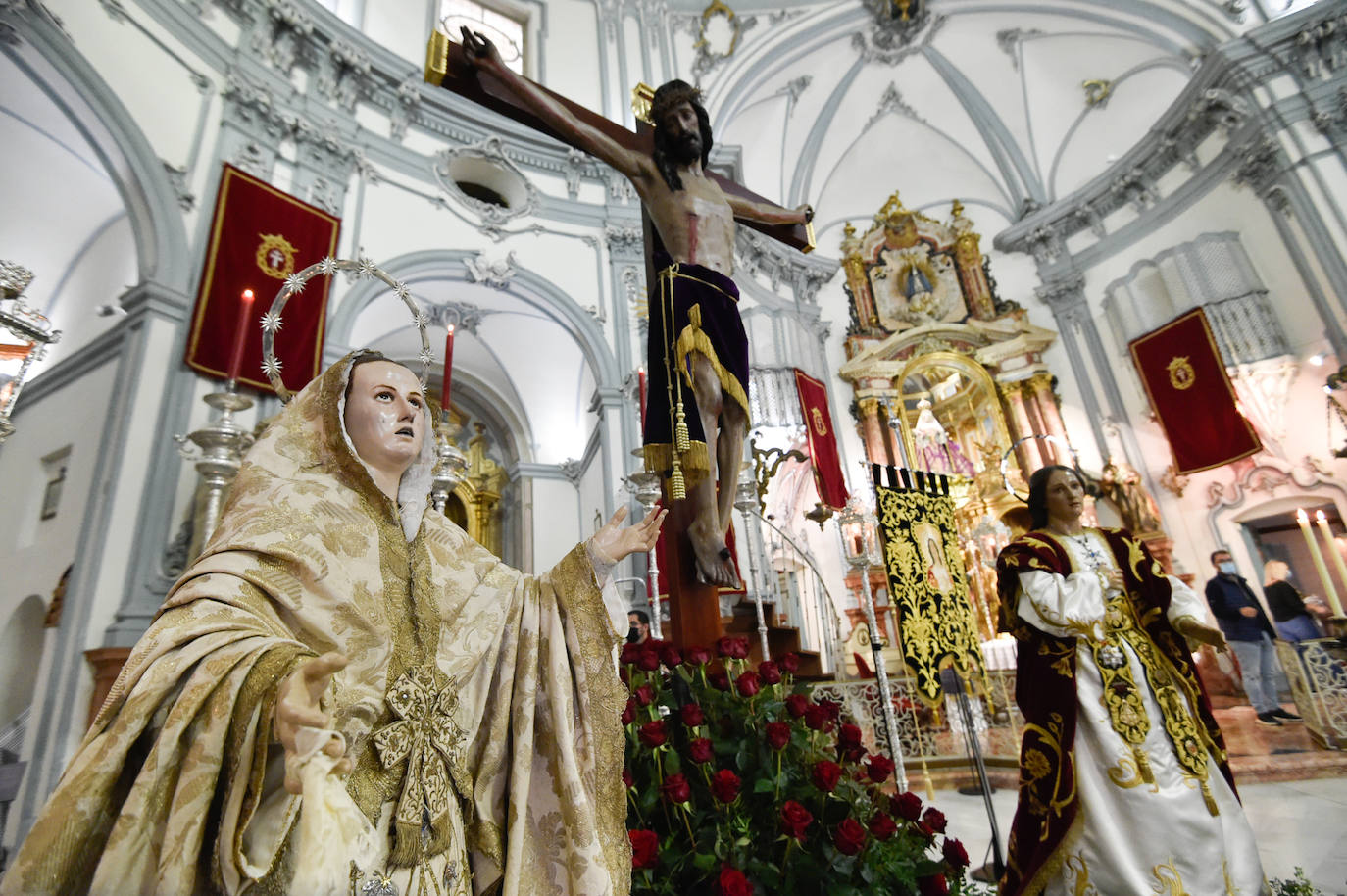 Fotos: Los murcianos visitan al Cristo del Rescate