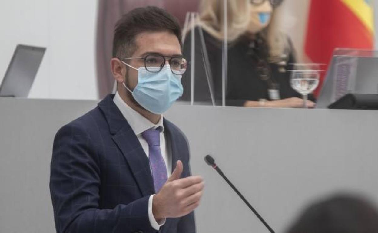 Antonio Espín en una intervención en la Asamblea en una foto de archivo.