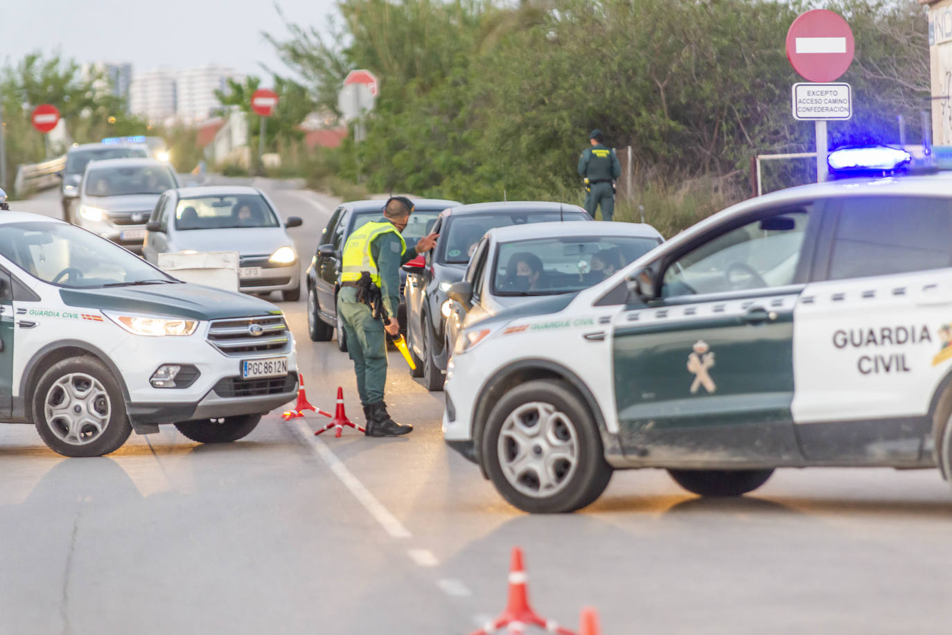Uno de los controles desplegados ayer por la Guardia Civil en la Región, en este caso en Alguazas. 