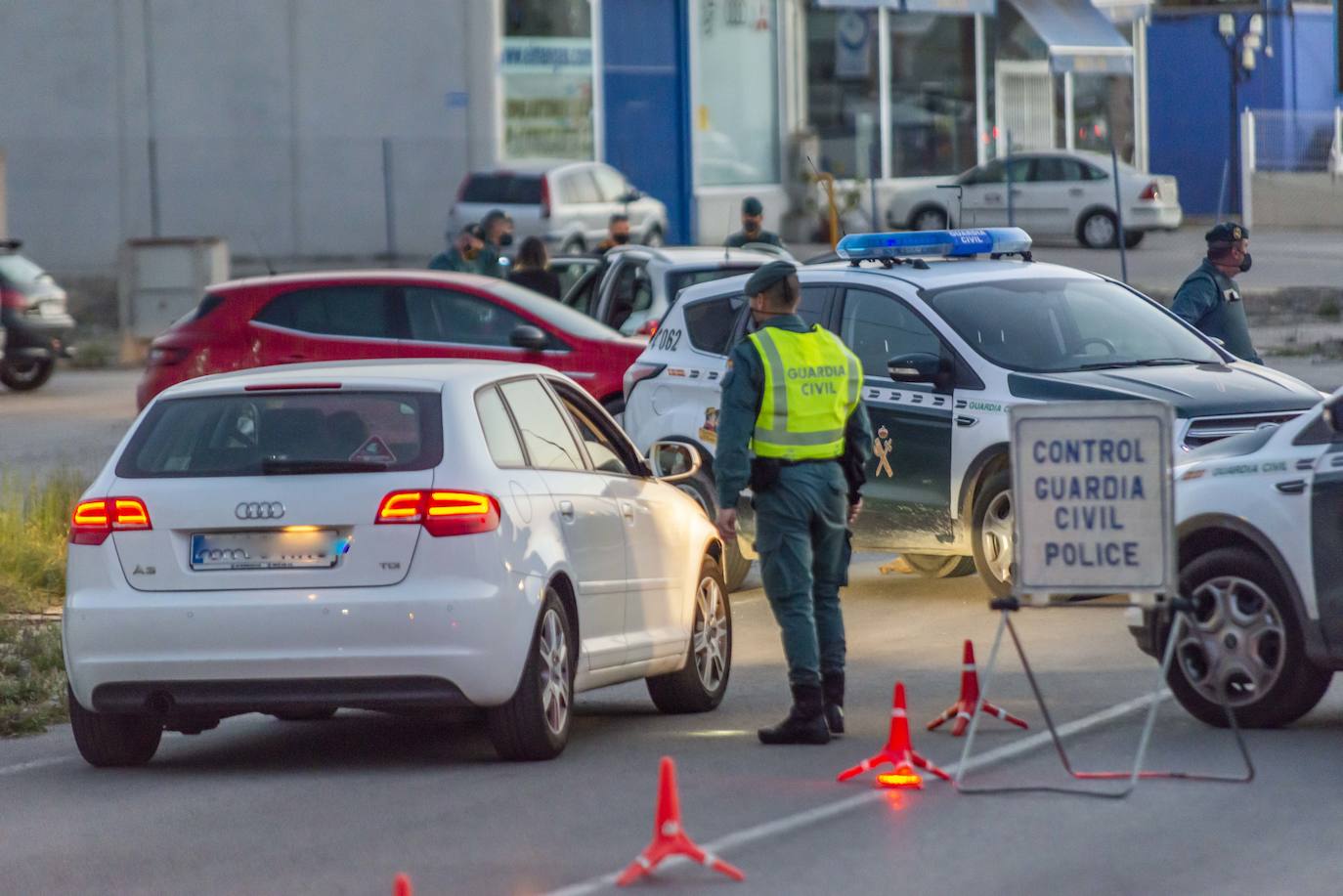 Fotos: La movilidad en la Región sigue bajo estricta vigilancia policial