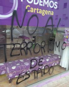 Imagen secundaria 2 - Atacan la sede de Podemos en Cartagena con material explosivo
