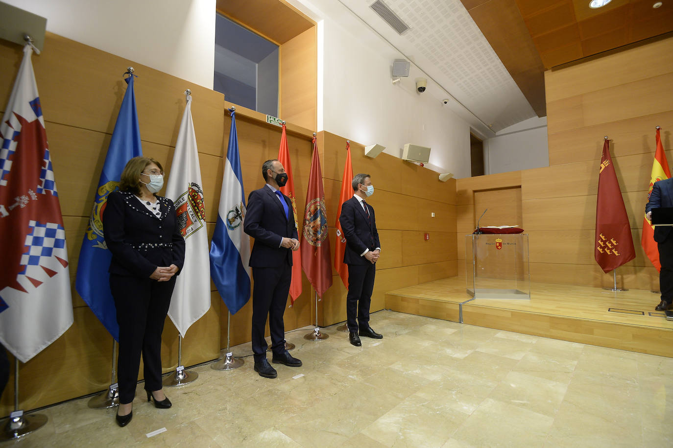 Fotos: Los nuevos consejeros de la Comunidad Autónoma toman posesión