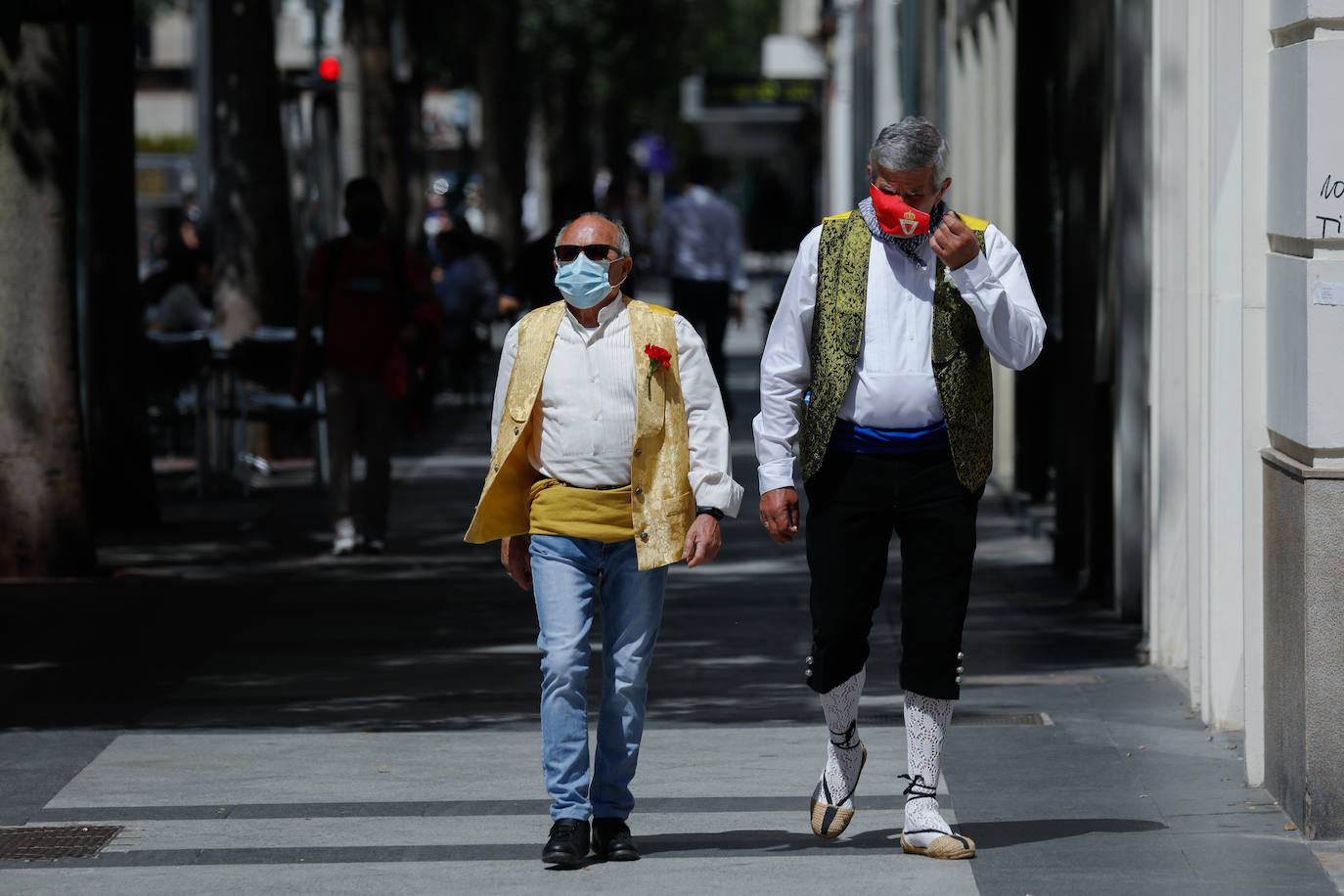 Fotos: Los murcianos celebran este atípico Bando de la Huerta en las terrazas de los bares