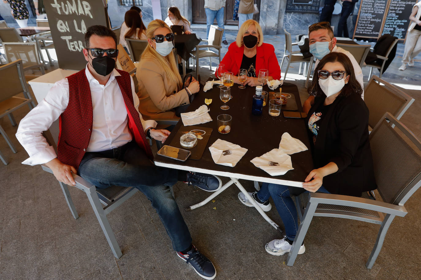 Fotos: Los murcianos celebran este atípico Bando de la Huerta en las terrazas de los bares