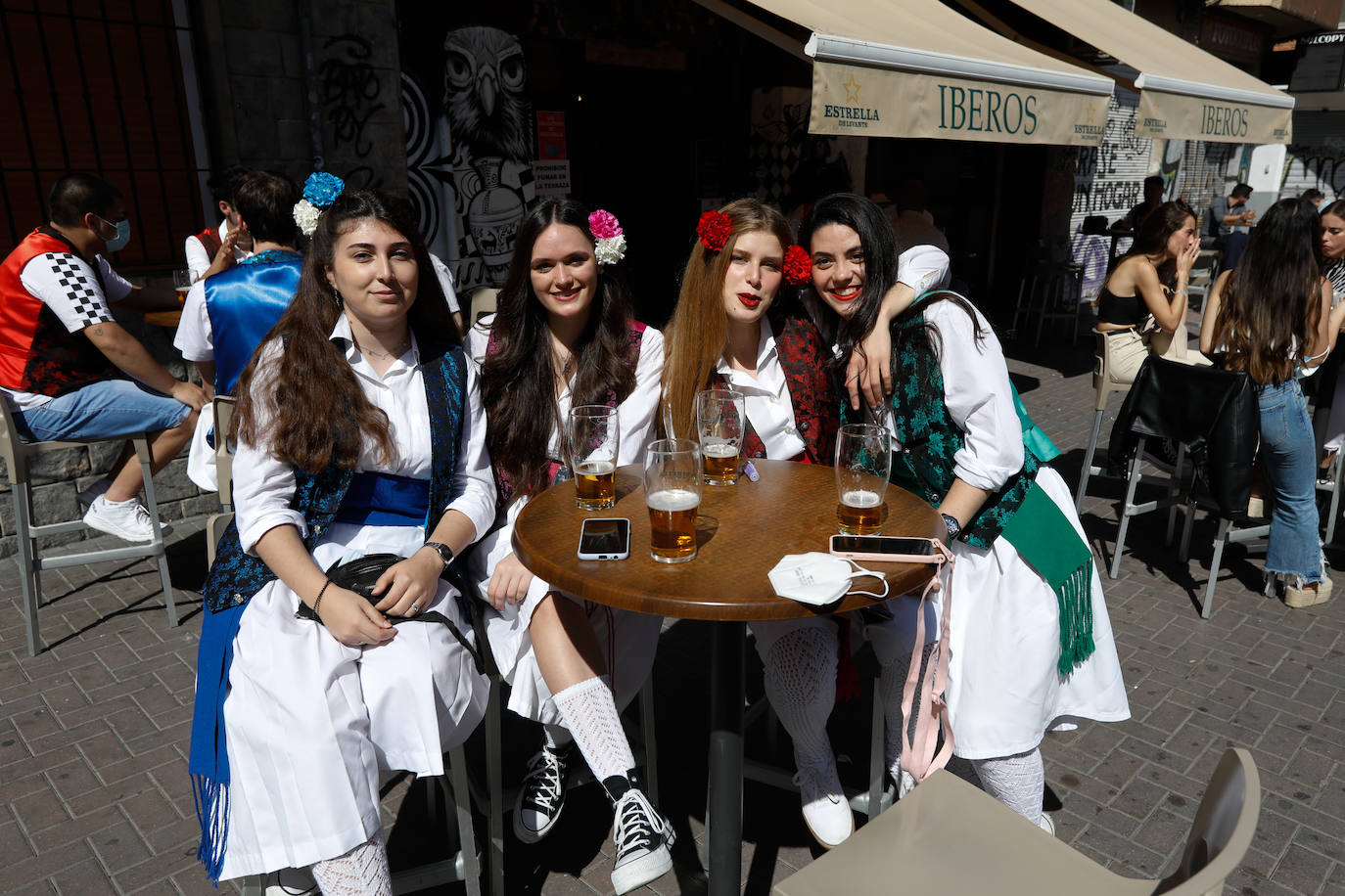 Fotos: Los murcianos celebran este atípico Bando de la Huerta en las terrazas de los bares