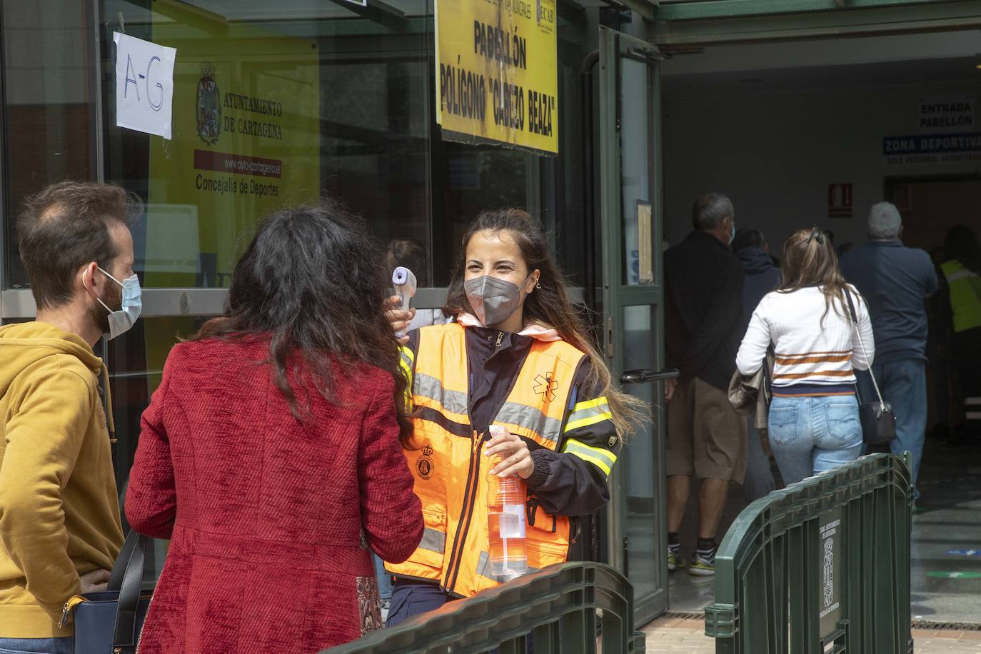 Fotos: Colas en Cartagena para vacunarse con AstraZeneca