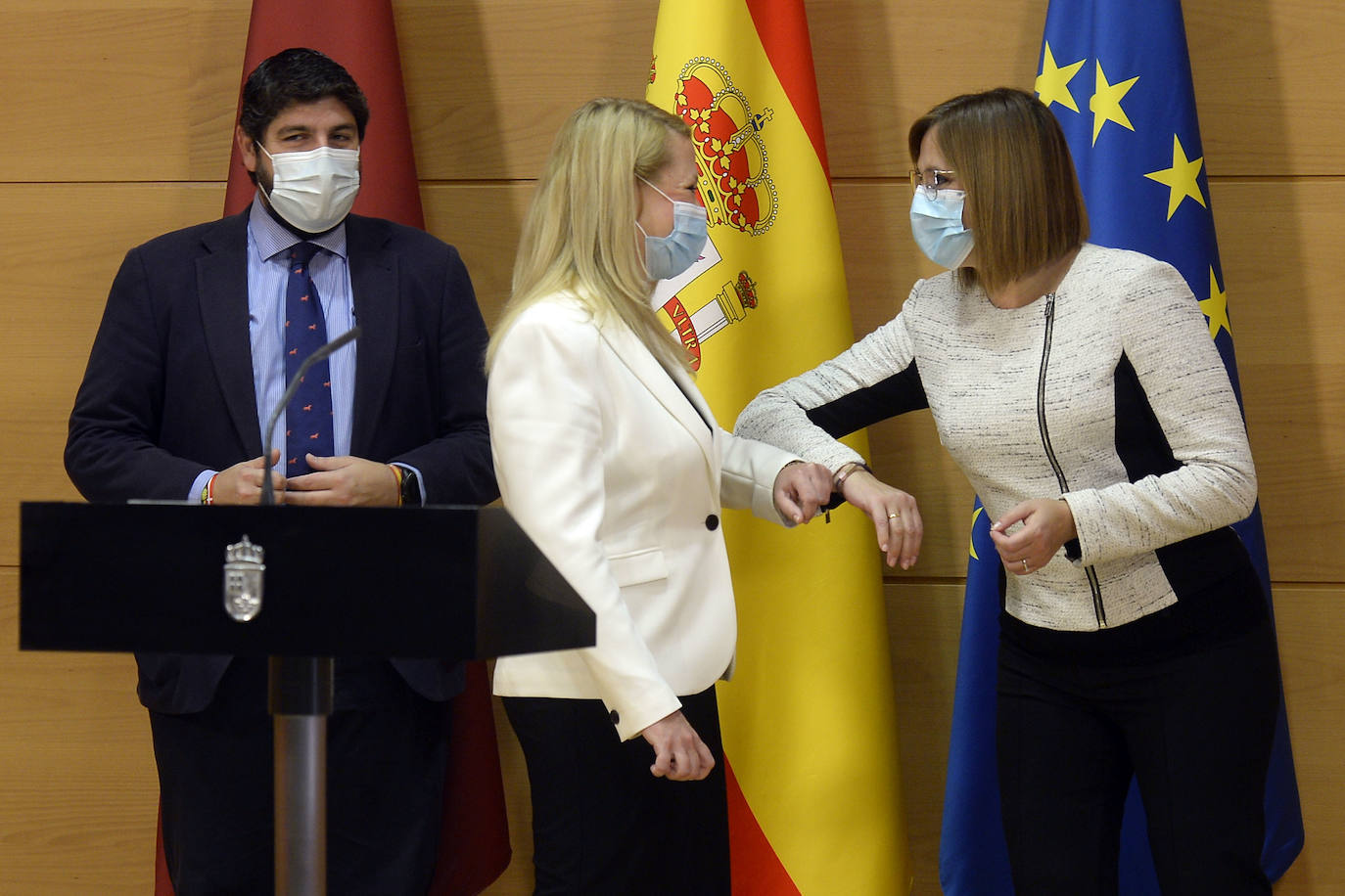 Fotos: López Miras preside la toma de posesión de los nuevos secretarios generales