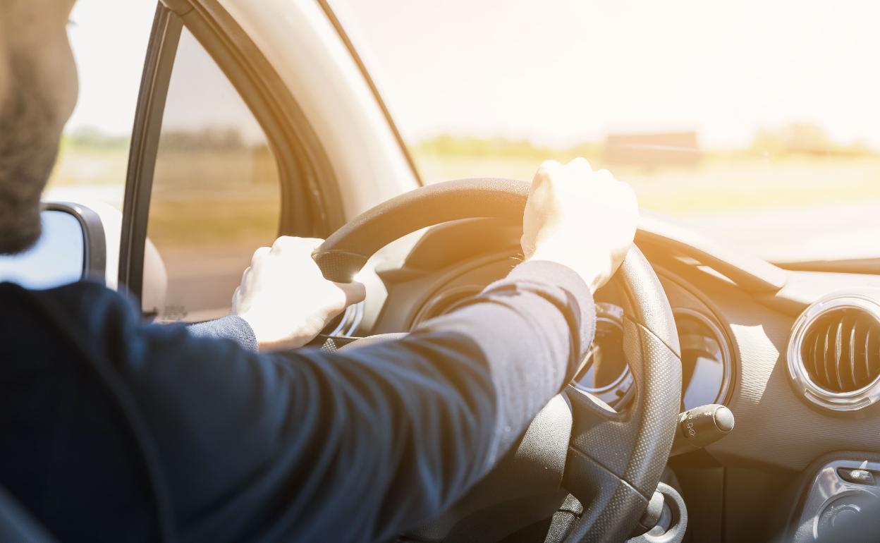 Conductor en un vehículo