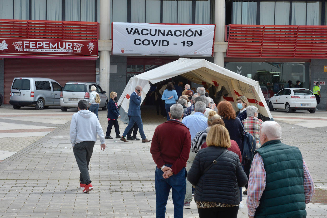 Fotos: Los pacientes en hemodiálisis de la Región comenzarán a recibir dosis de la vacuna contra la Covid esta semana