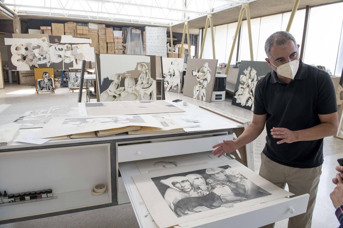 Fotos: Un maestro de la pintura por coronar