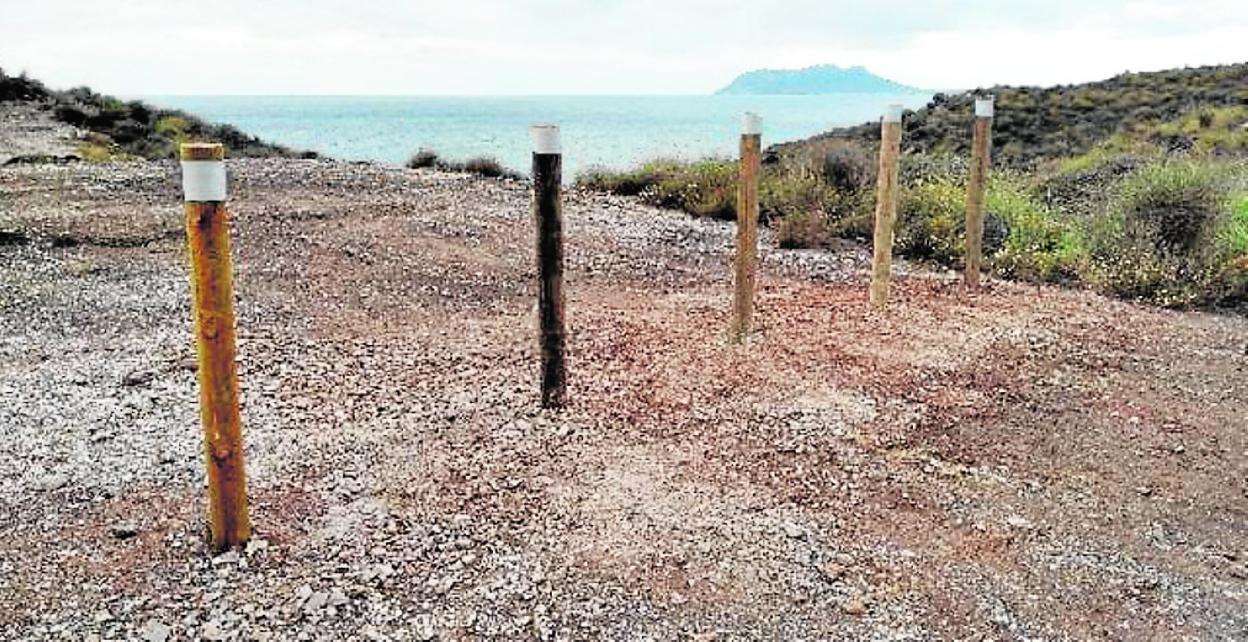 Mobiliario público repuesto en el parque Calnegre-Cope