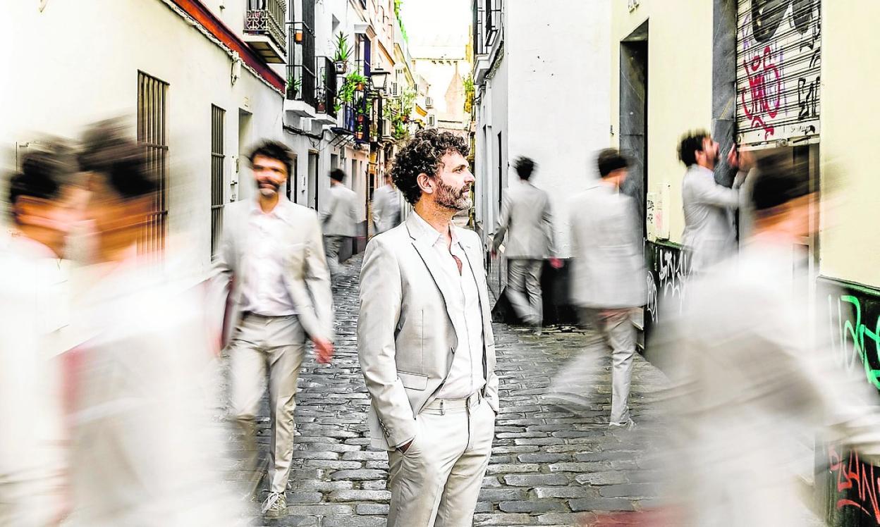 Carlos Rivera es el vocalista de Maga.