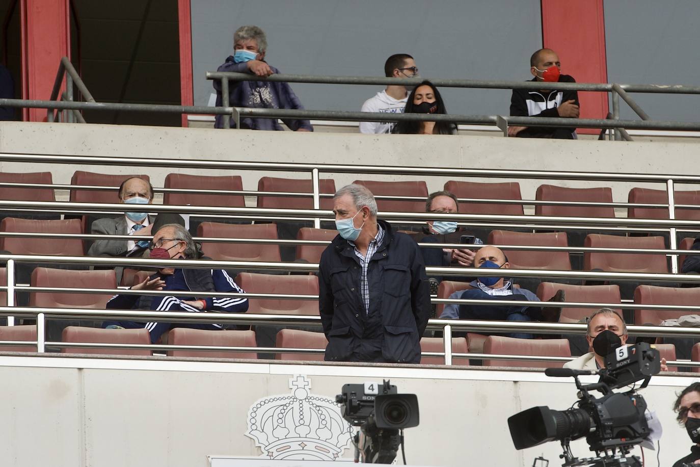 Fotos: Las mejores imágenes de la afición del Murcia durante el encuentro ante el Linense