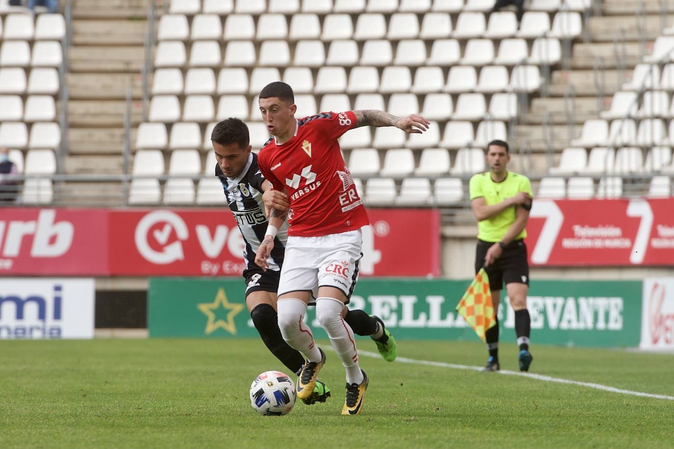 Fotos: El empate del Real Murcia ante el Linense, en imágenes