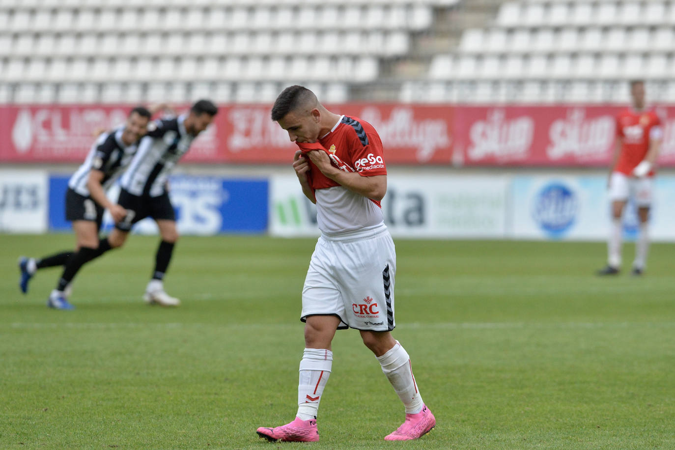 Fotos: El empate del Real Murcia ante el Linense, en imágenes