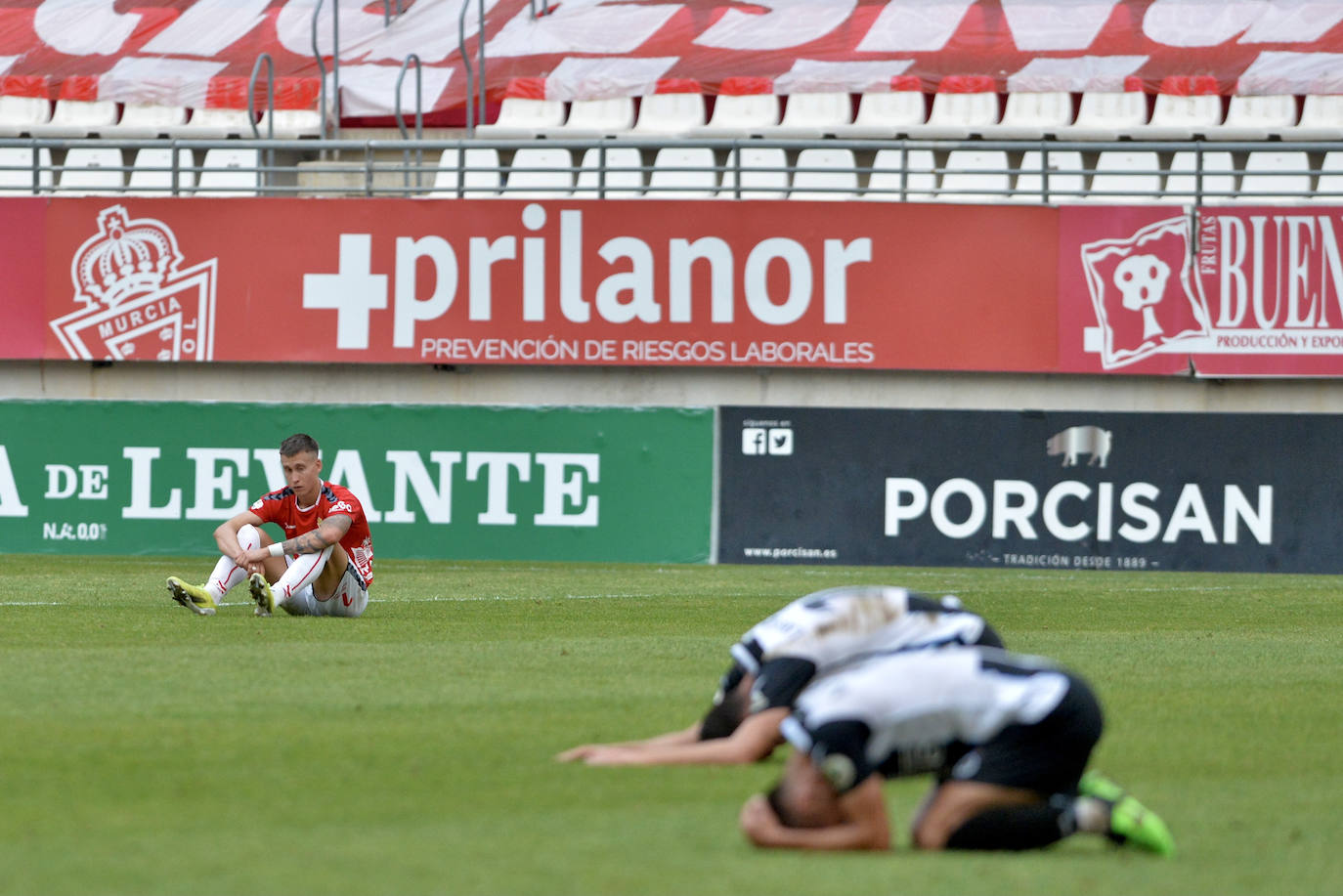 Fotos: El empate del Real Murcia ante el Linense, en imágenes