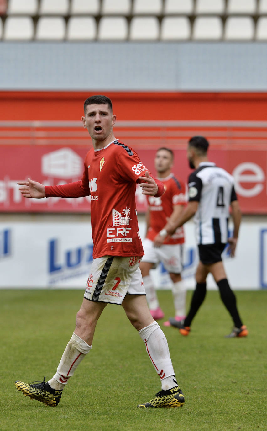 Fotos: El empate del Real Murcia ante el Linense, en imágenes