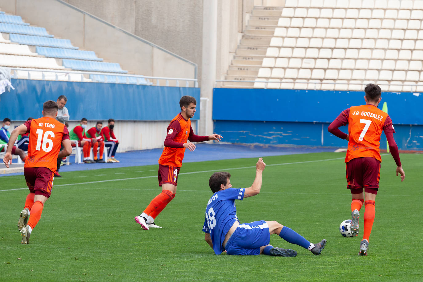 Fotos: Las imágenes del partido Lorca Deportiva - Recreativo