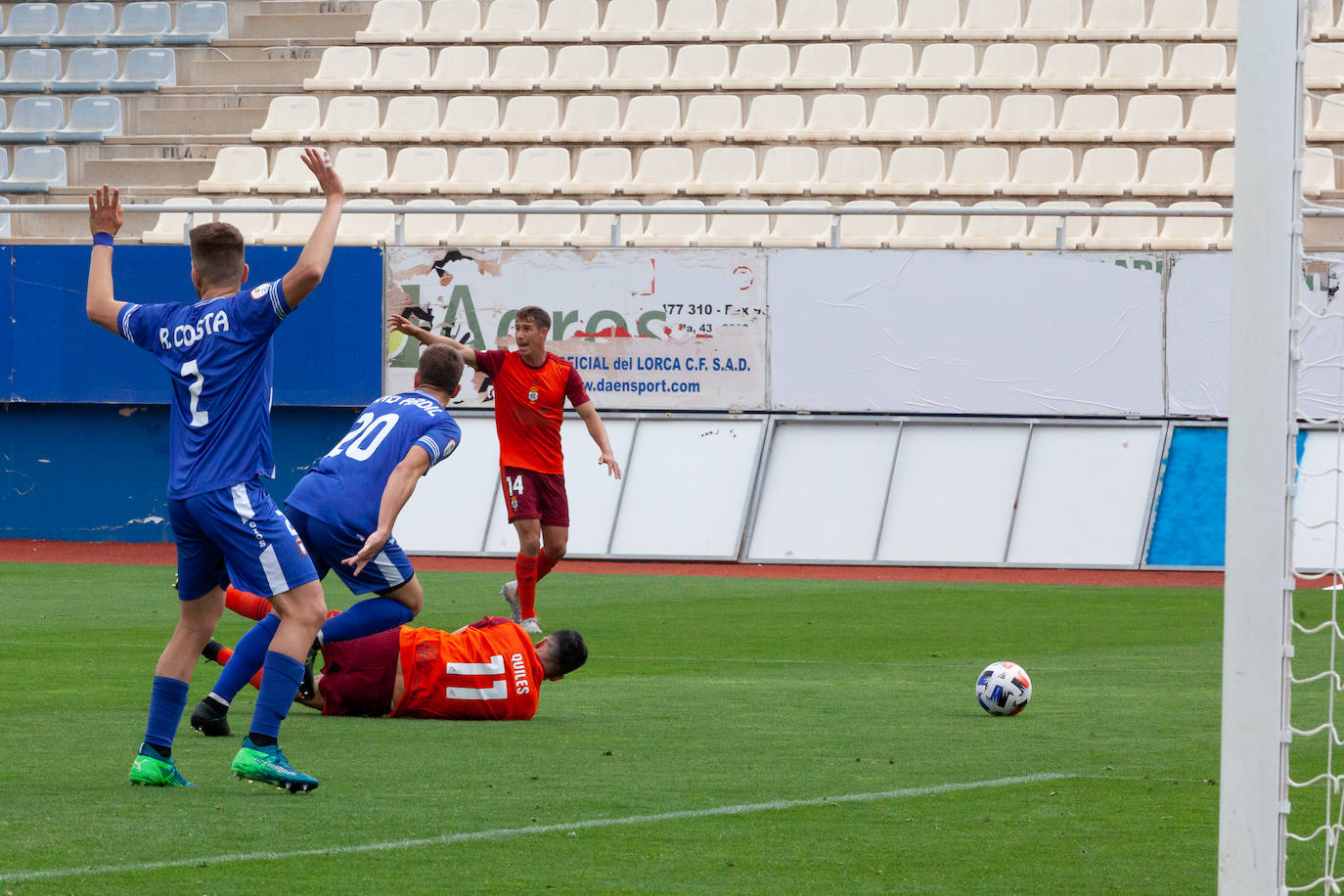 Fotos: Las imágenes del partido Lorca Deportiva - Recreativo