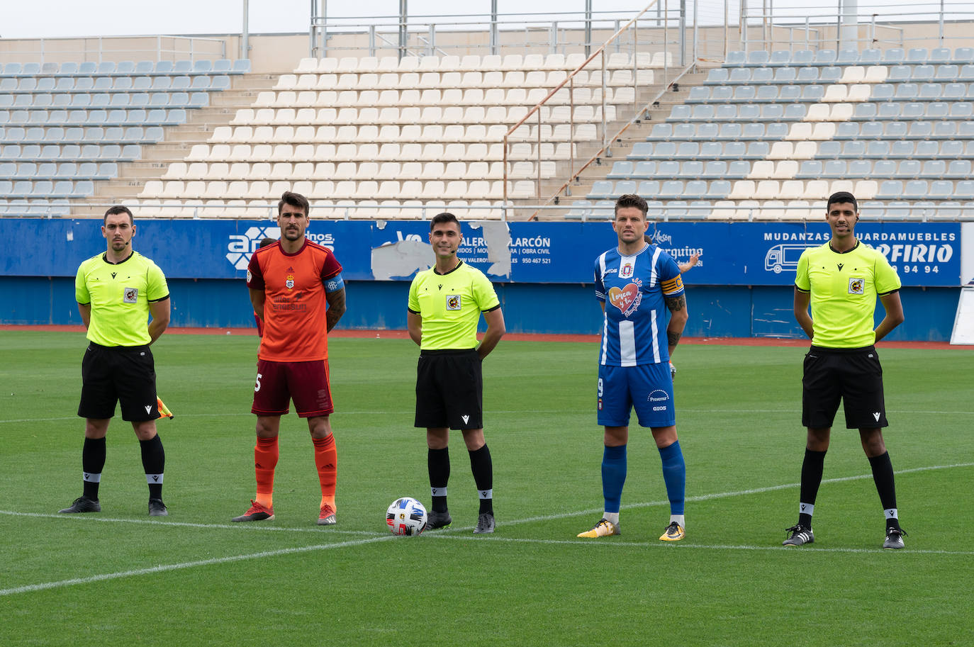 Fotos: Las imágenes del partido Lorca Deportiva - Recreativo