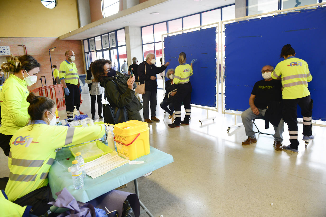 Fotos: Vacunación en Murcia a la población de 65 a 69 años