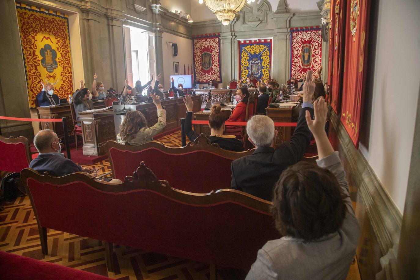 Fotos: Pleno en el Ayuntamiento de Cartagena