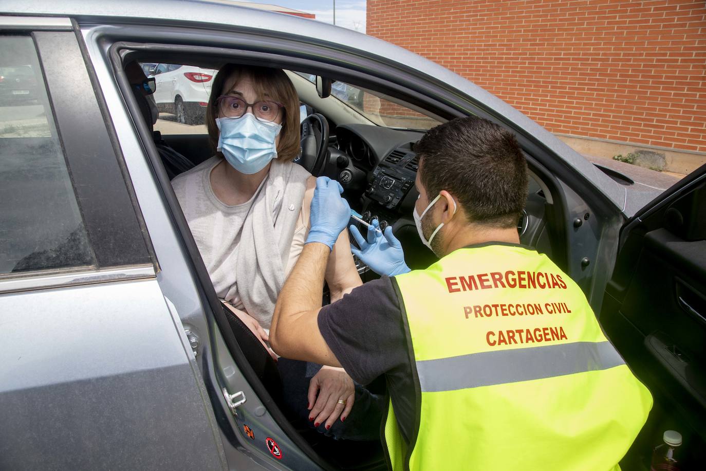 Fotos: Primeras vacunas con el vial de Janssen en la Región