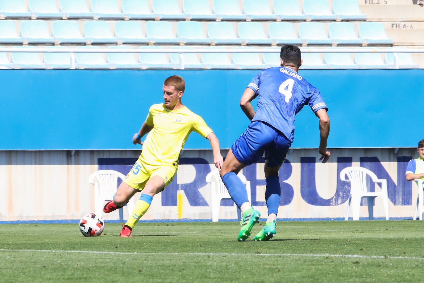 Fotos: Justo reparto de puntos para el Lorca en un partido de trámite