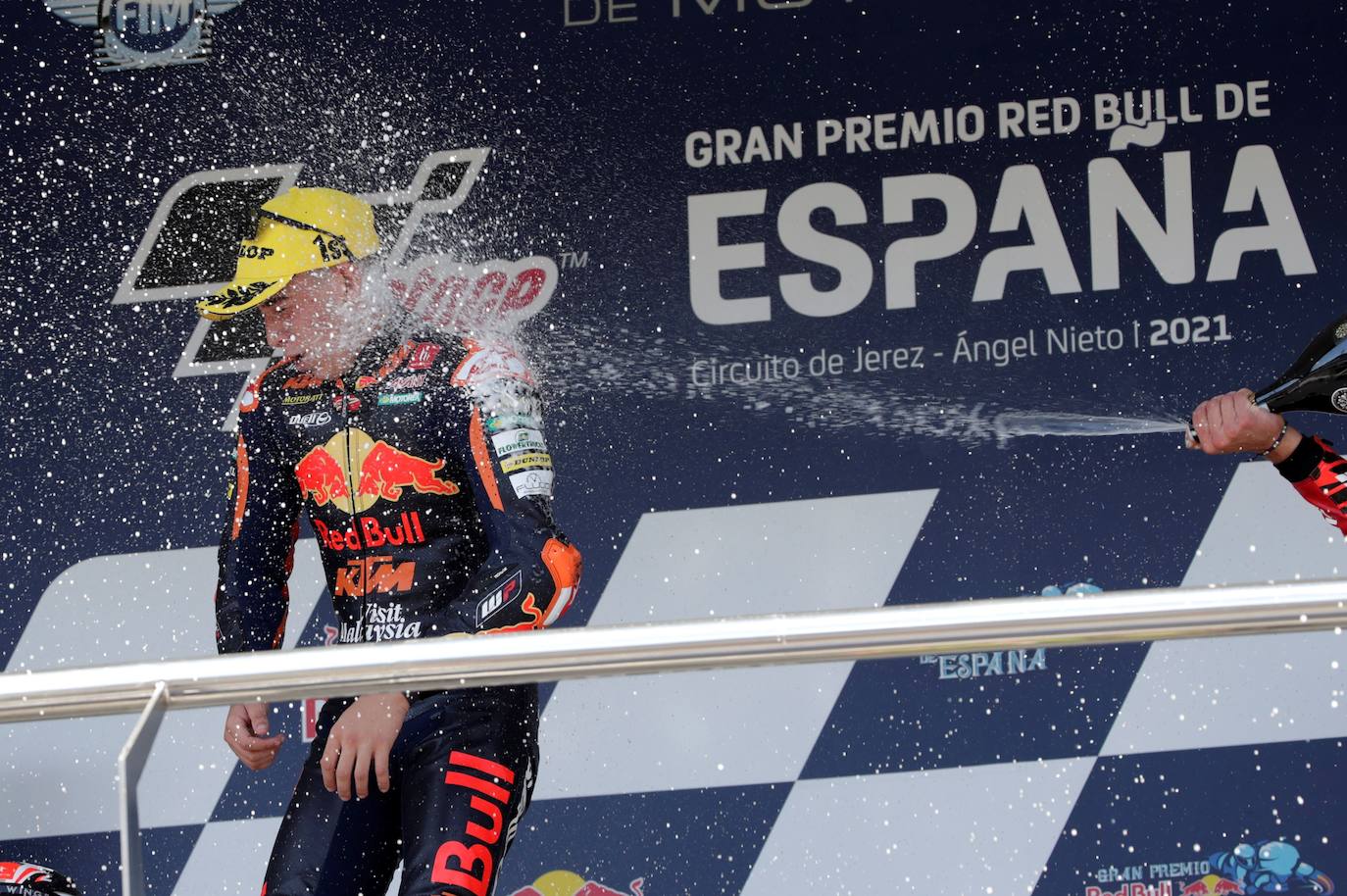 Fotos: Pedro Acosta gana en Jerez y hace historia