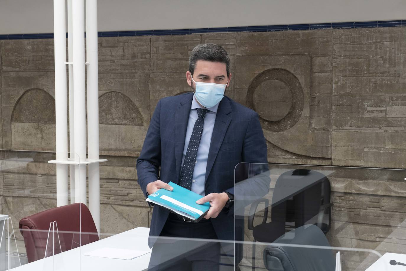 Fotos: Pleno en la Asamblea Regional