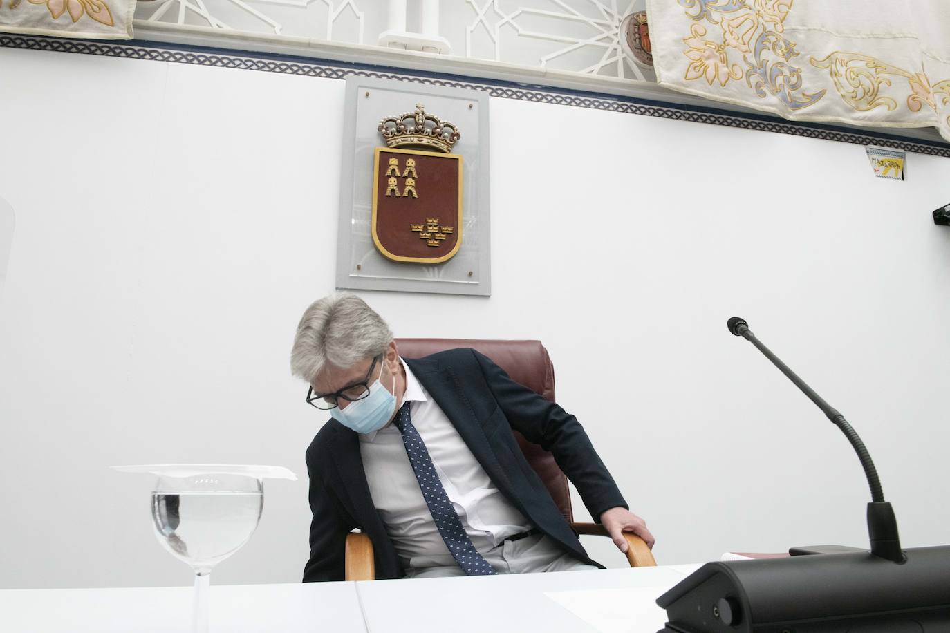 Fotos: Pleno en la Asamblea Regional