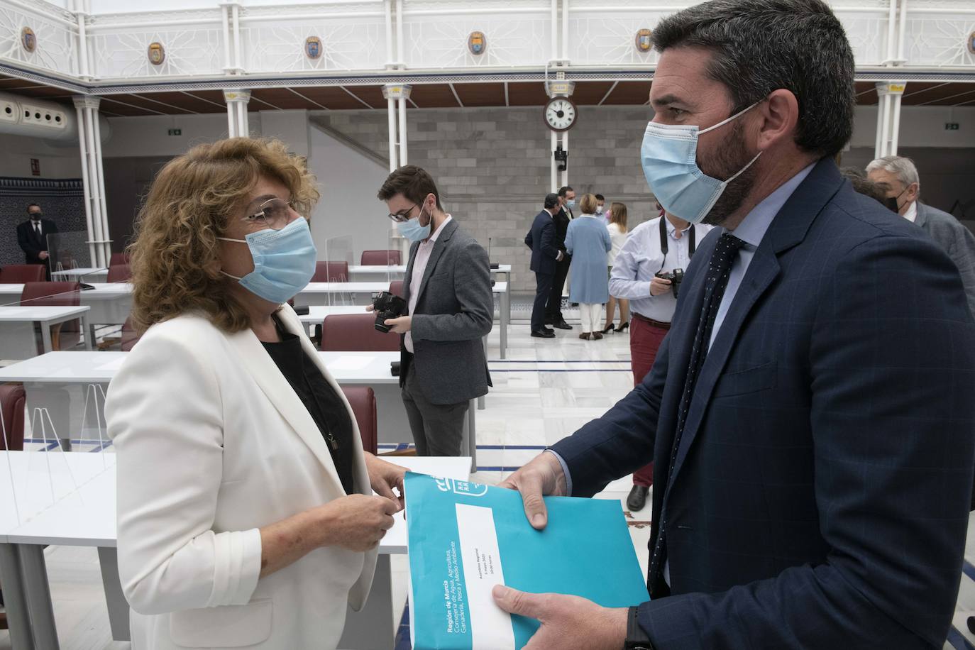 Fotos: Pleno en la Asamblea Regional