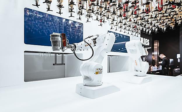 Robots capaces de preparar 150 cócteles/hora