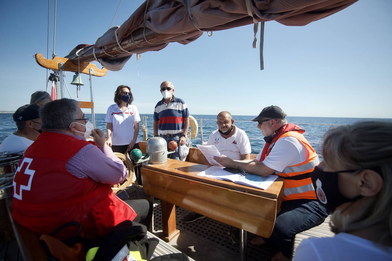 Fotos: Rescate por mar y aire en Isla Grosa