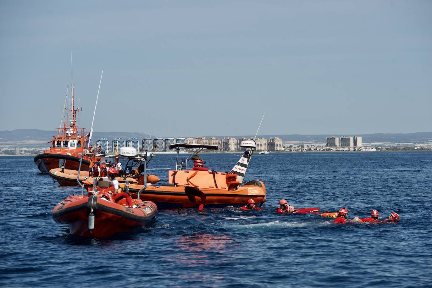 Fotos: Rescate por mar y aire en Isla Grosa