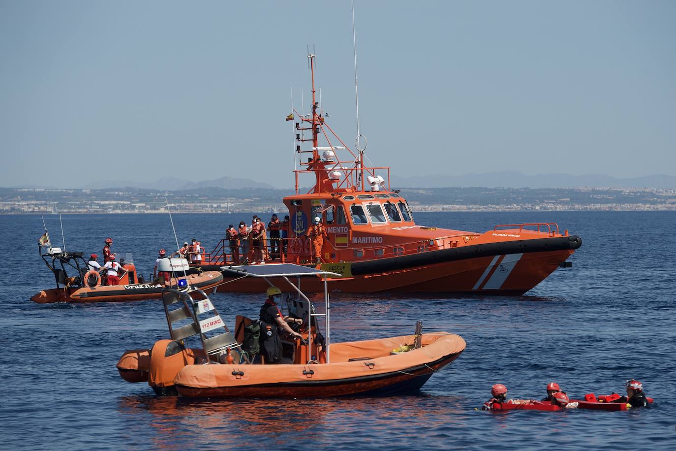 Fotos: Rescate por mar y aire en Isla Grosa