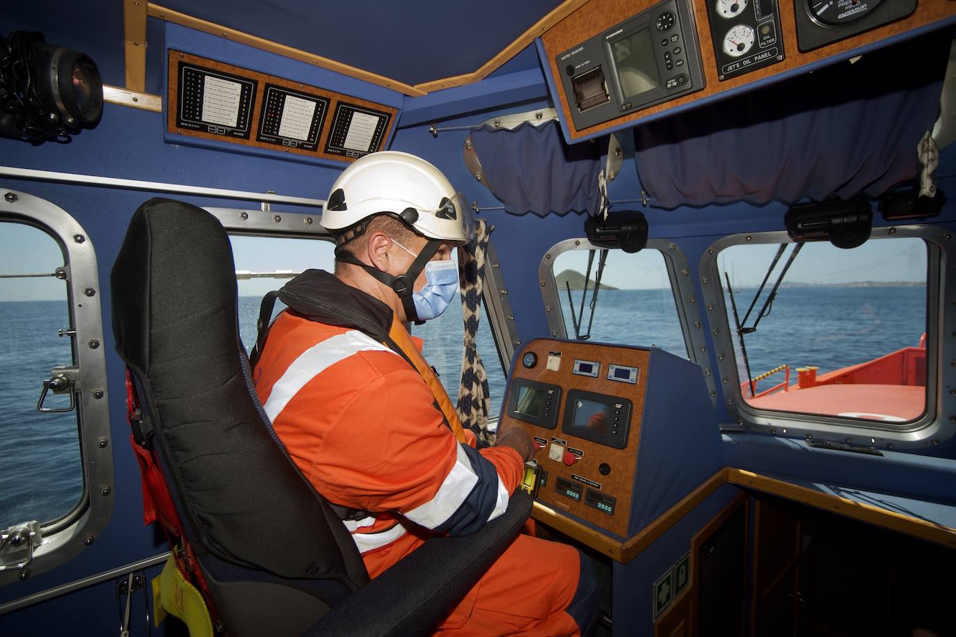 Fotos: Rescate por mar y aire en Isla Grosa