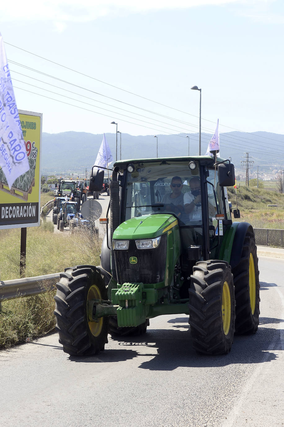 Fotos: Tractorada en favor del Trasvase llevada a cabo en Alcantarilla