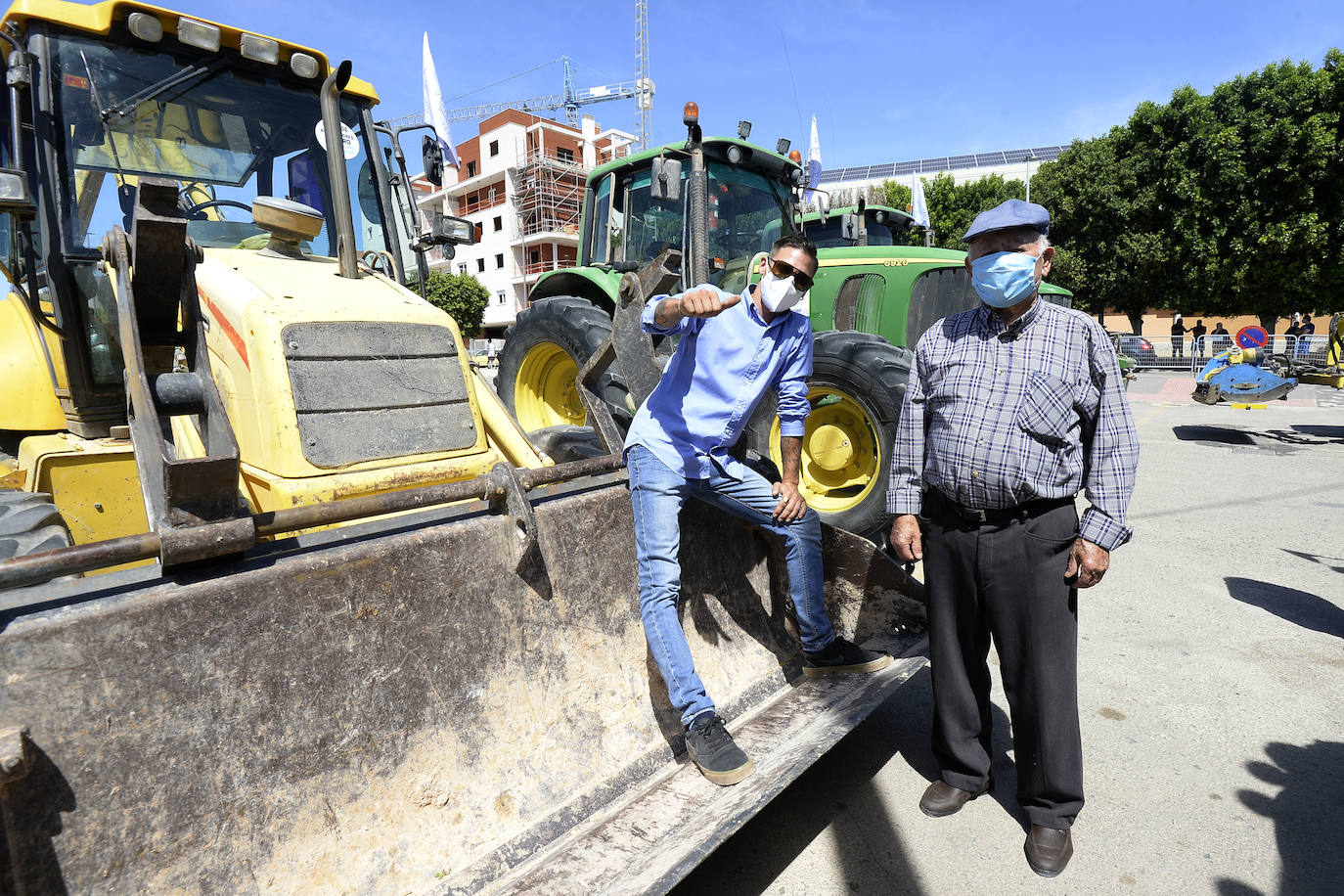 Fotos: Tractorada en favor del Trasvase llevada a cabo en Alcantarilla