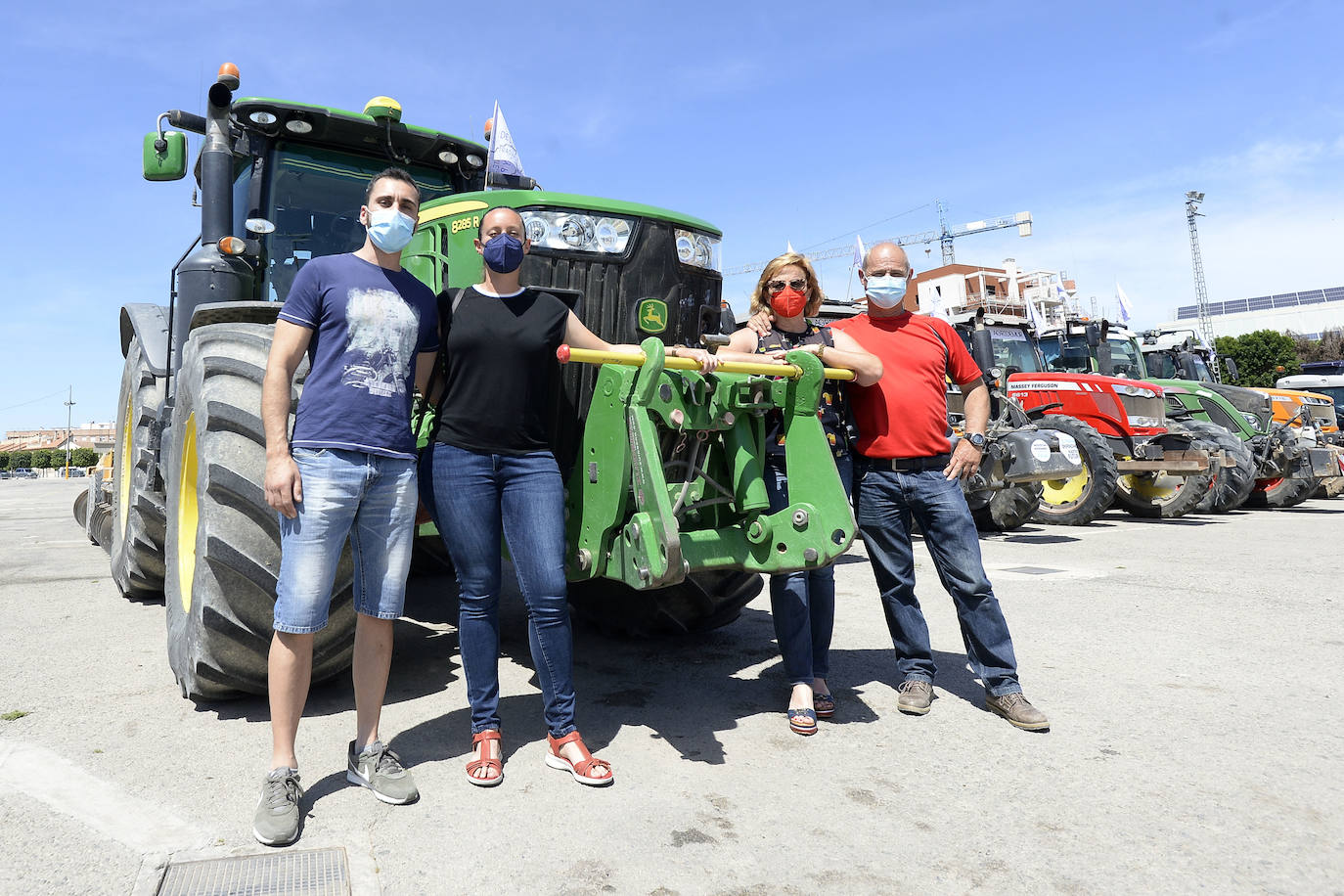 Fotos: Tractorada en favor del Trasvase llevada a cabo en Alcantarilla