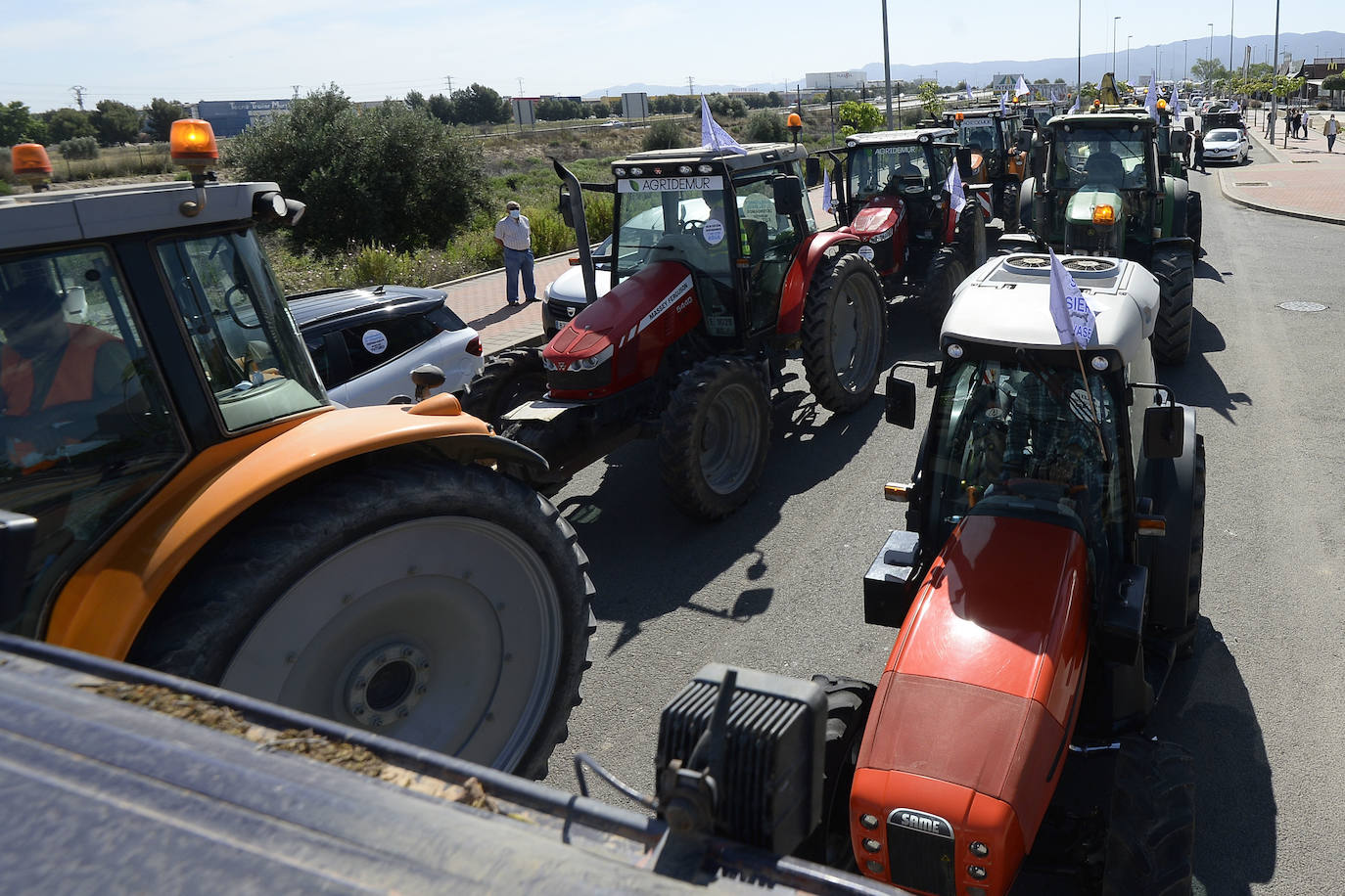 Fotos: Tractorada en favor del Trasvase llevada a cabo en Alcantarilla