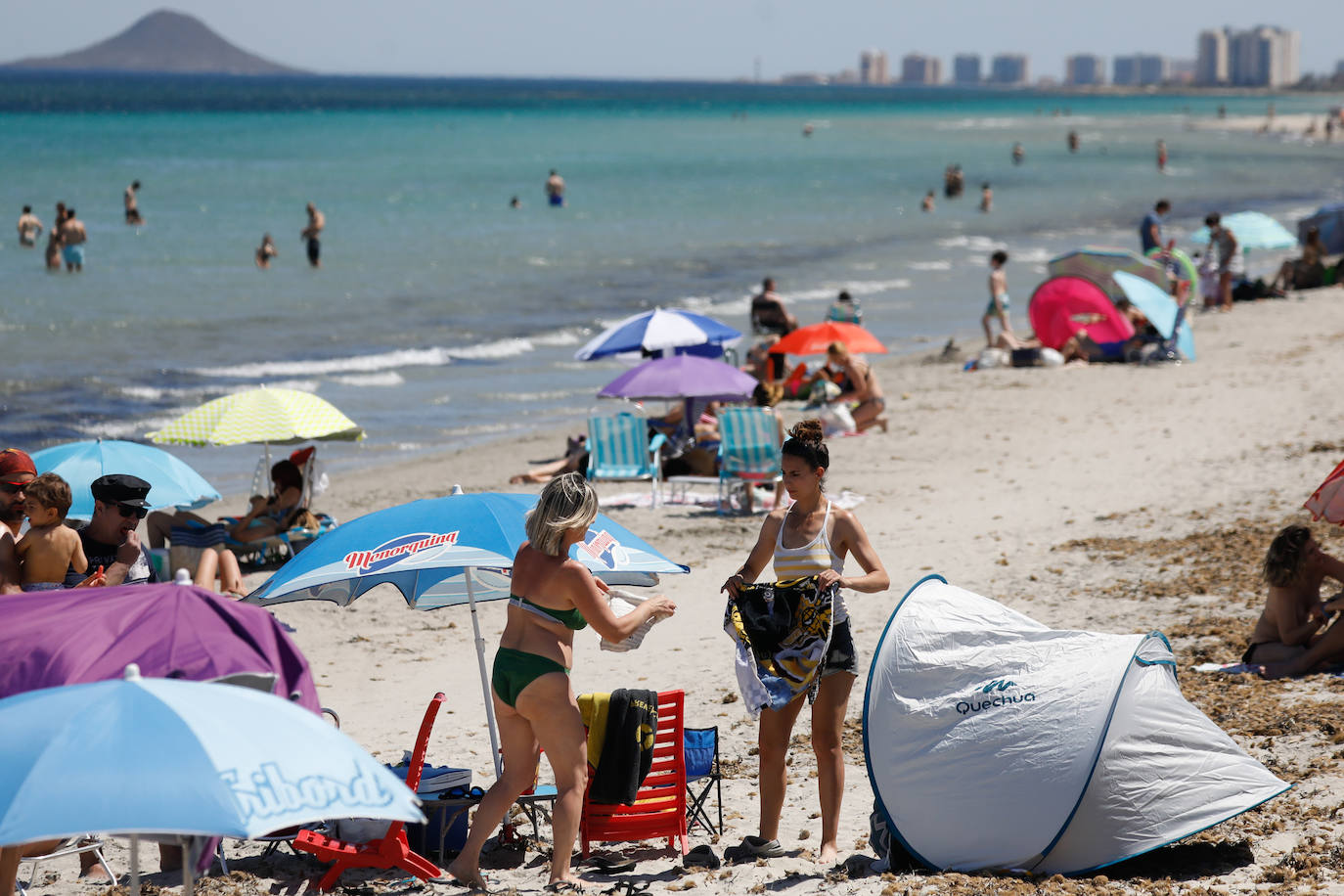 Fotos: Las playas de la Región se llenan el primer fin de semana sin estado de alarma