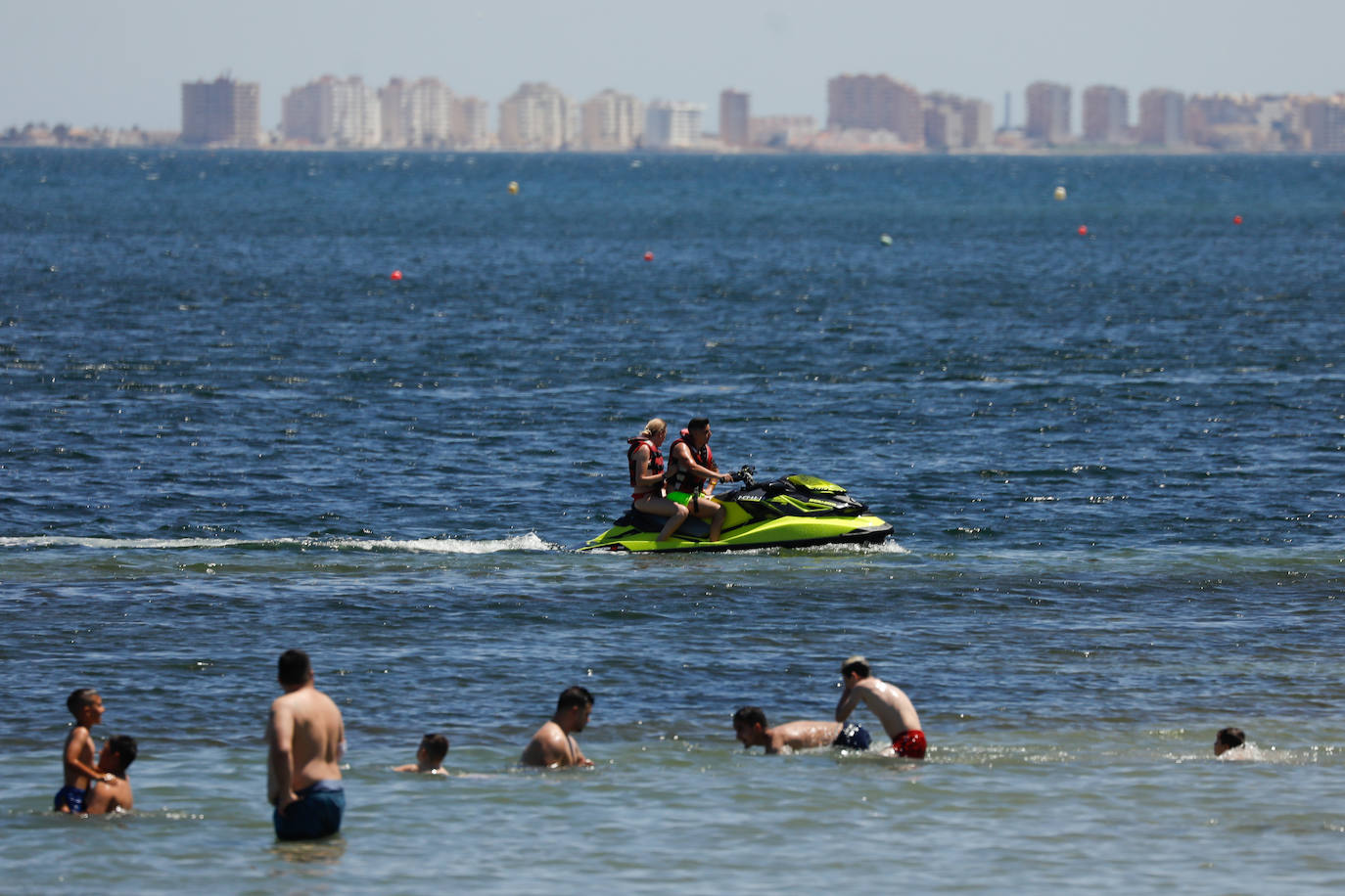 Fotos: Las playas de la Región se llenan el primer fin de semana sin estado de alarma