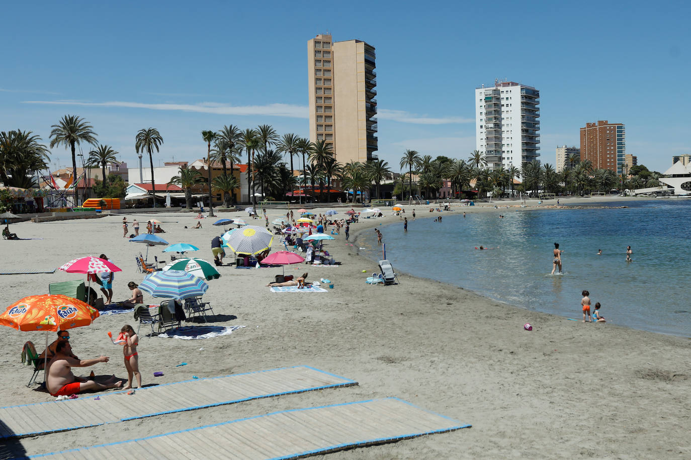 Fotos: Las playas de la Región se llenan el primer fin de semana sin estado de alarma