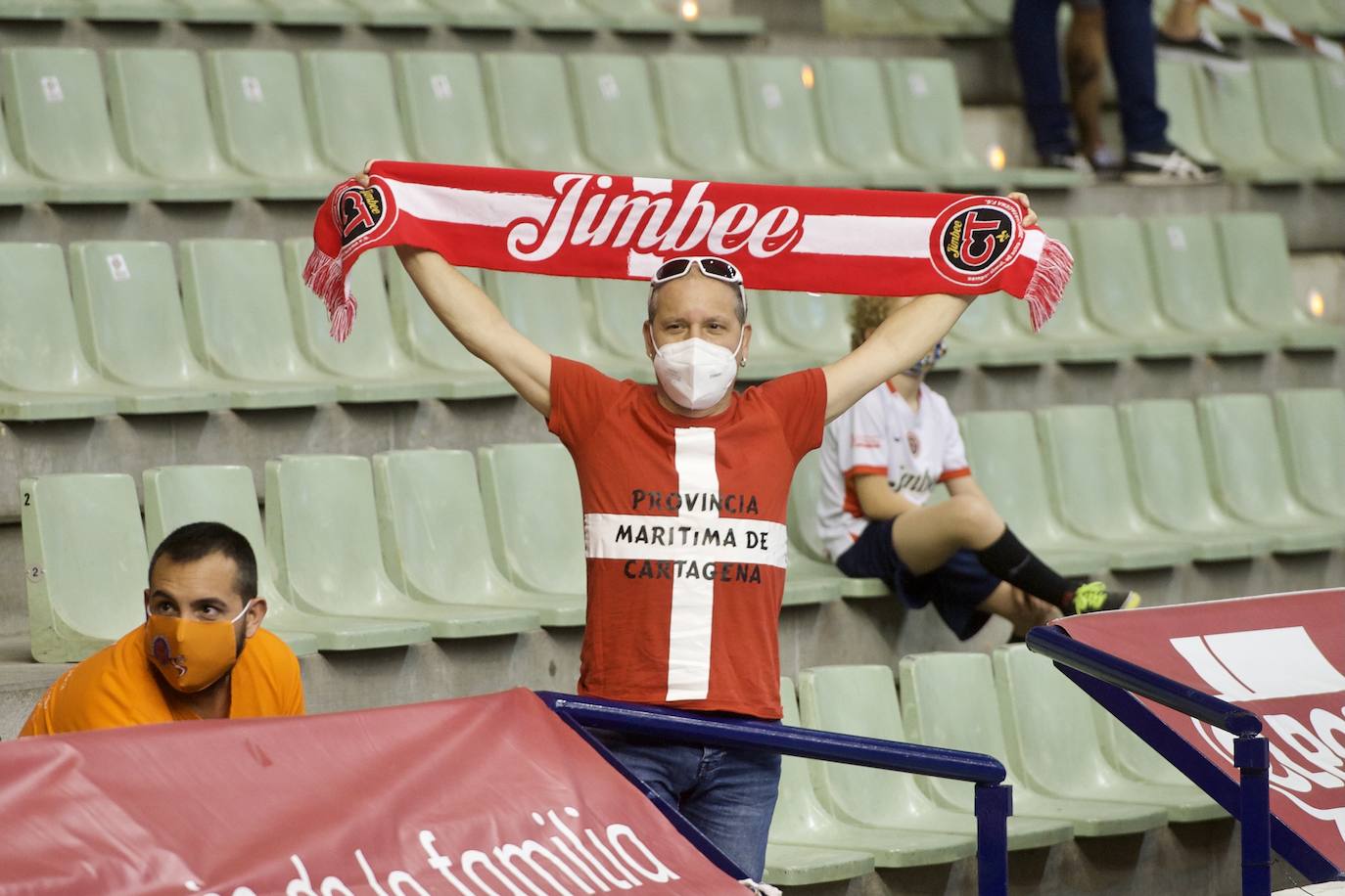 Fotos: ElPozo sacude la fe del Jimbee