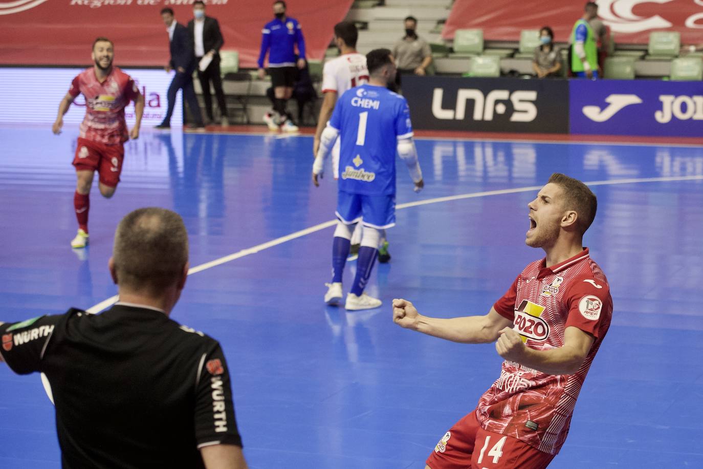 Fotos: ElPozo sacude la fe del Jimbee